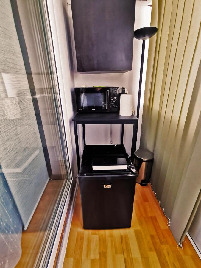 Cozy Studio Athenee Apartment Bukares Bagian luar foto