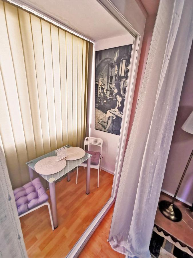 Cozy Studio Athenee Apartment Bukares Bagian luar foto